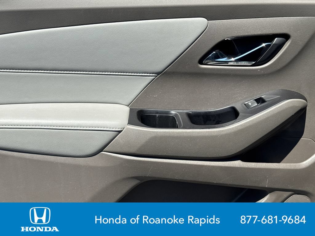 Used 2019 Chevrolet Traverse LT w/ LT Premium Package AWD/4WD image 22