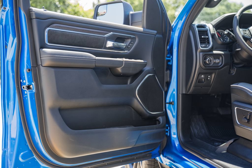 New 2026 RAM 1500 Laramie AWD/4WD image 43