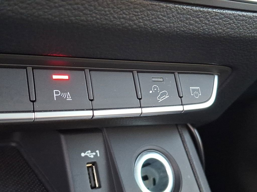 Used 2022 Audi Q5 2.0T Premium w/ Convenience Package image 22