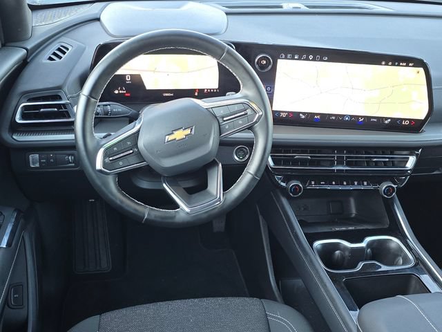 Used 2025 Chevrolet Traverse LT FWD image 11