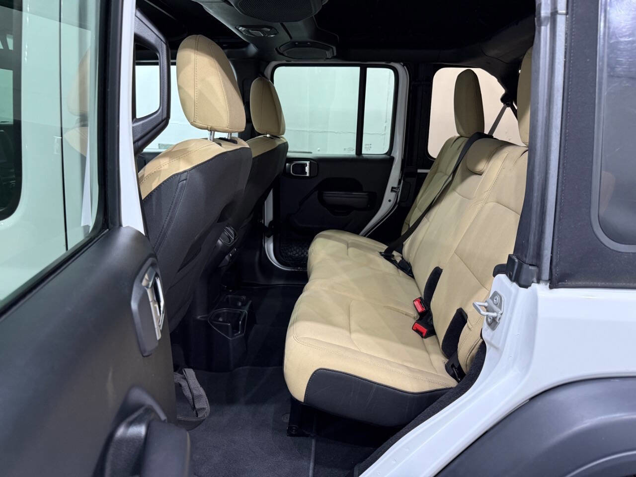 Used 2018 Jeep Wrangler Unlimited Sport S image 14