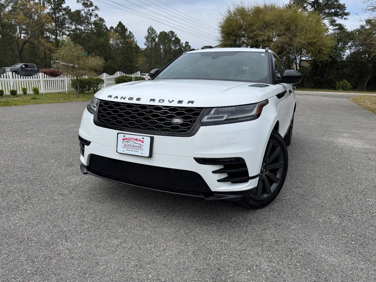 Used 2018 Land Rover Range Rover Velar R-Dynamic HSE AWD/4WD image 28