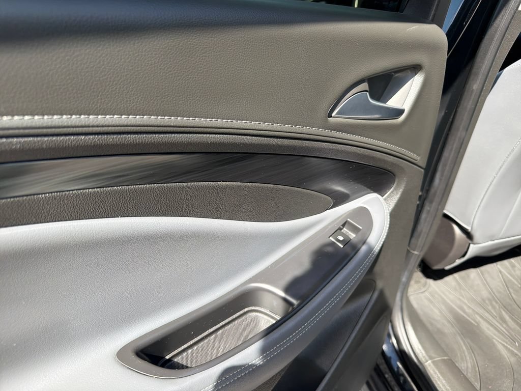 Used 2020 Buick Envision Premium AWD/4WD image 20