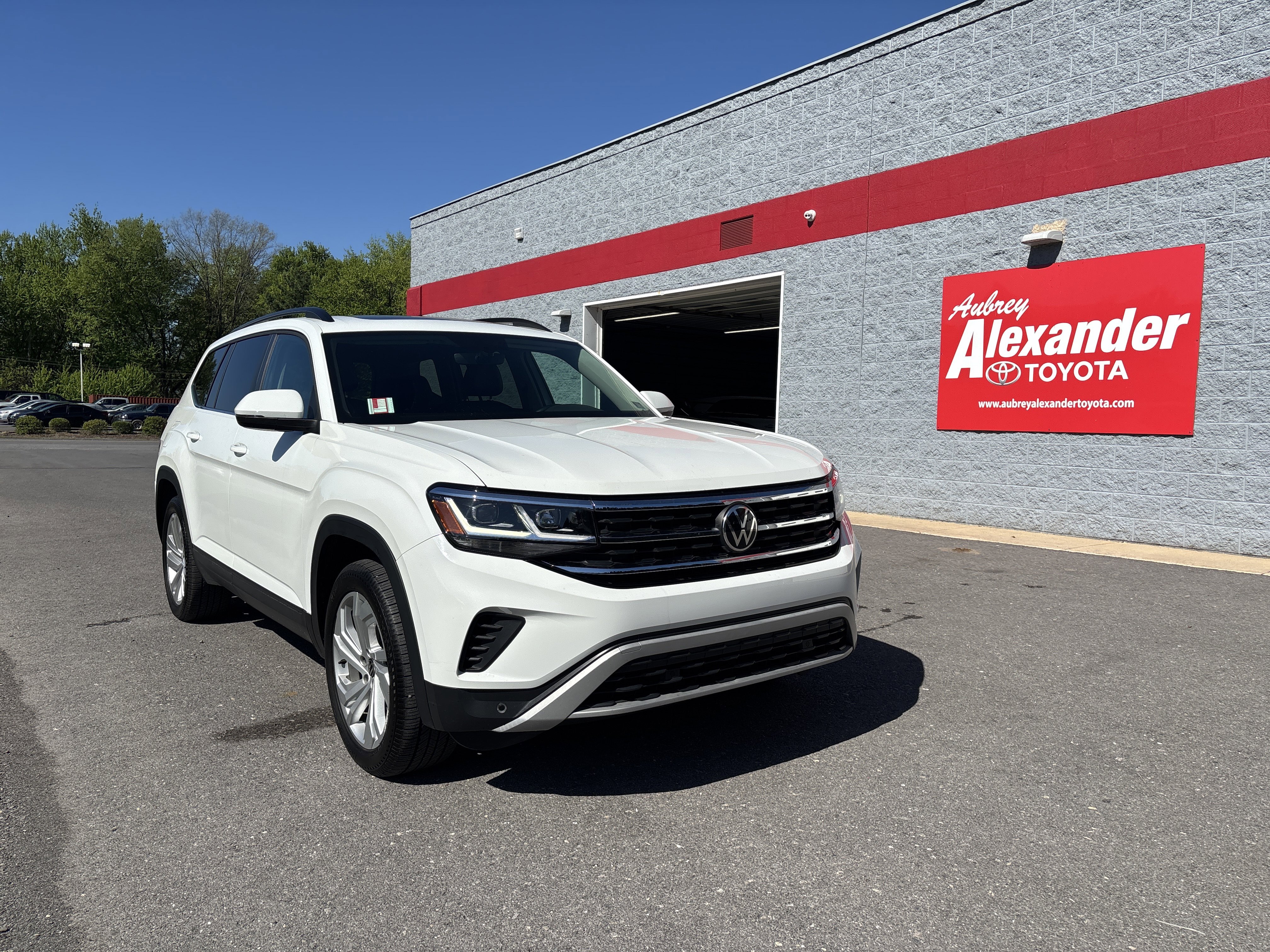 Used 2021 Volkswagen Atlas SE w/ Panoramic Sunroof Package