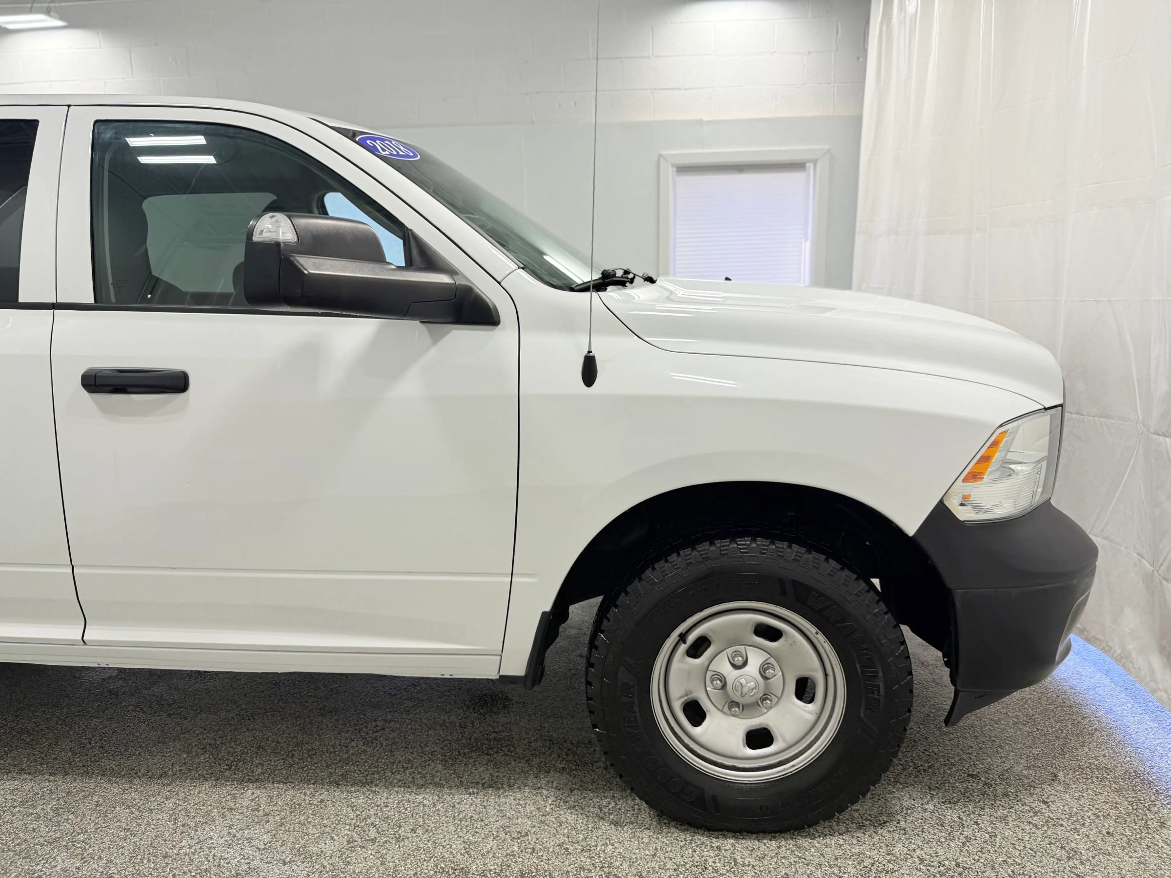 Used 2018 RAM 1500 SLT w/ Protection Group image 8