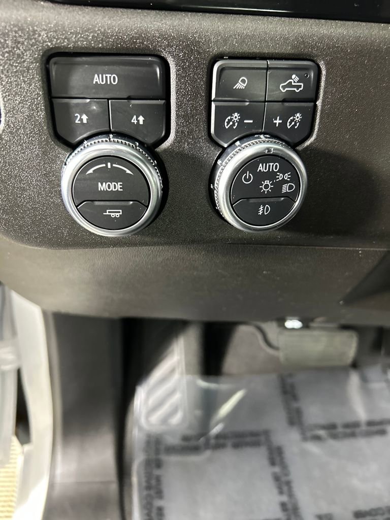 Used 2025 GMC Sierra 1500 SLT image 14