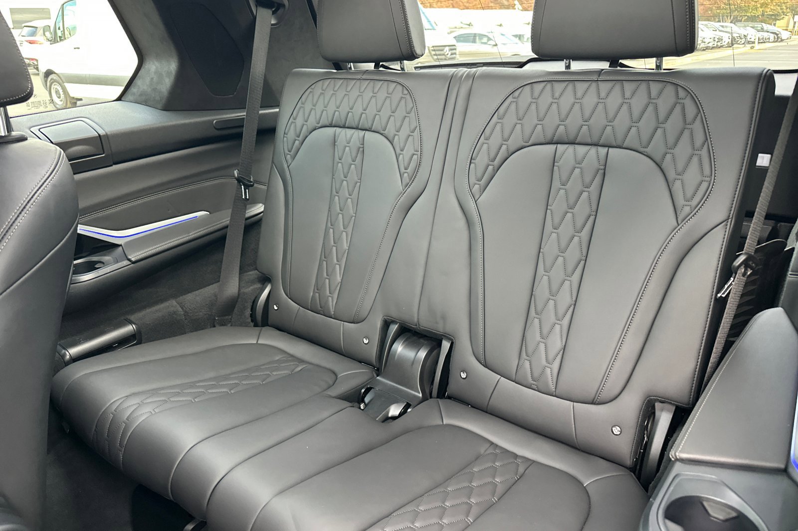 Used 2023 BMW X7 M60i w/ Executive Package image 15