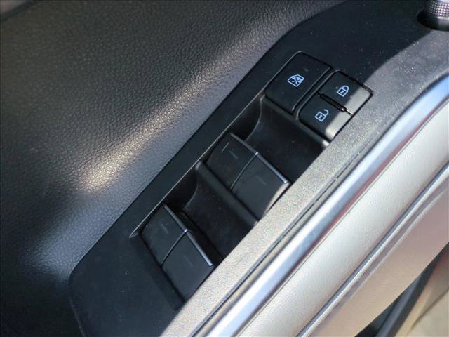 Certified 2020 Toyota Highlander Limited FWD image 12