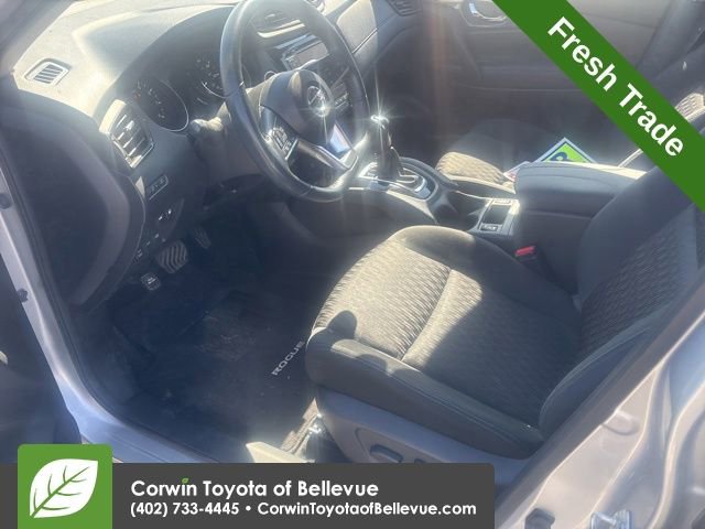Used 2018 Nissan Rogue SV w/ Premium Package AWD/4WD image 13