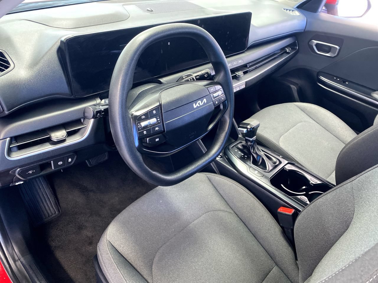 Certified 2025 Kia K4 FWD image 20