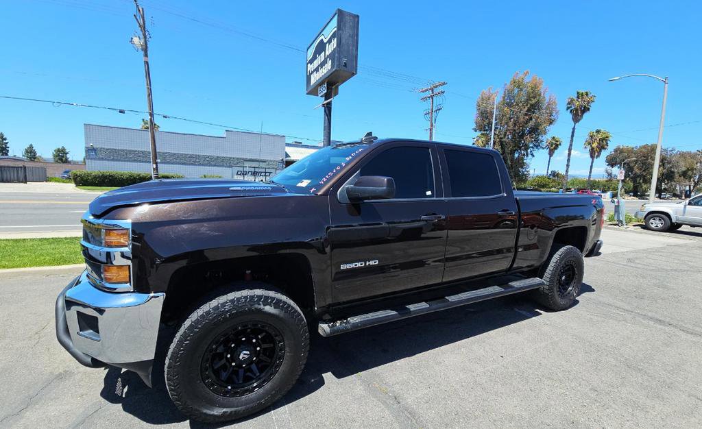 Used 2019 Chevrolet Silverado 2500 LT w/ LT Plus Package AWD/4WD image 2