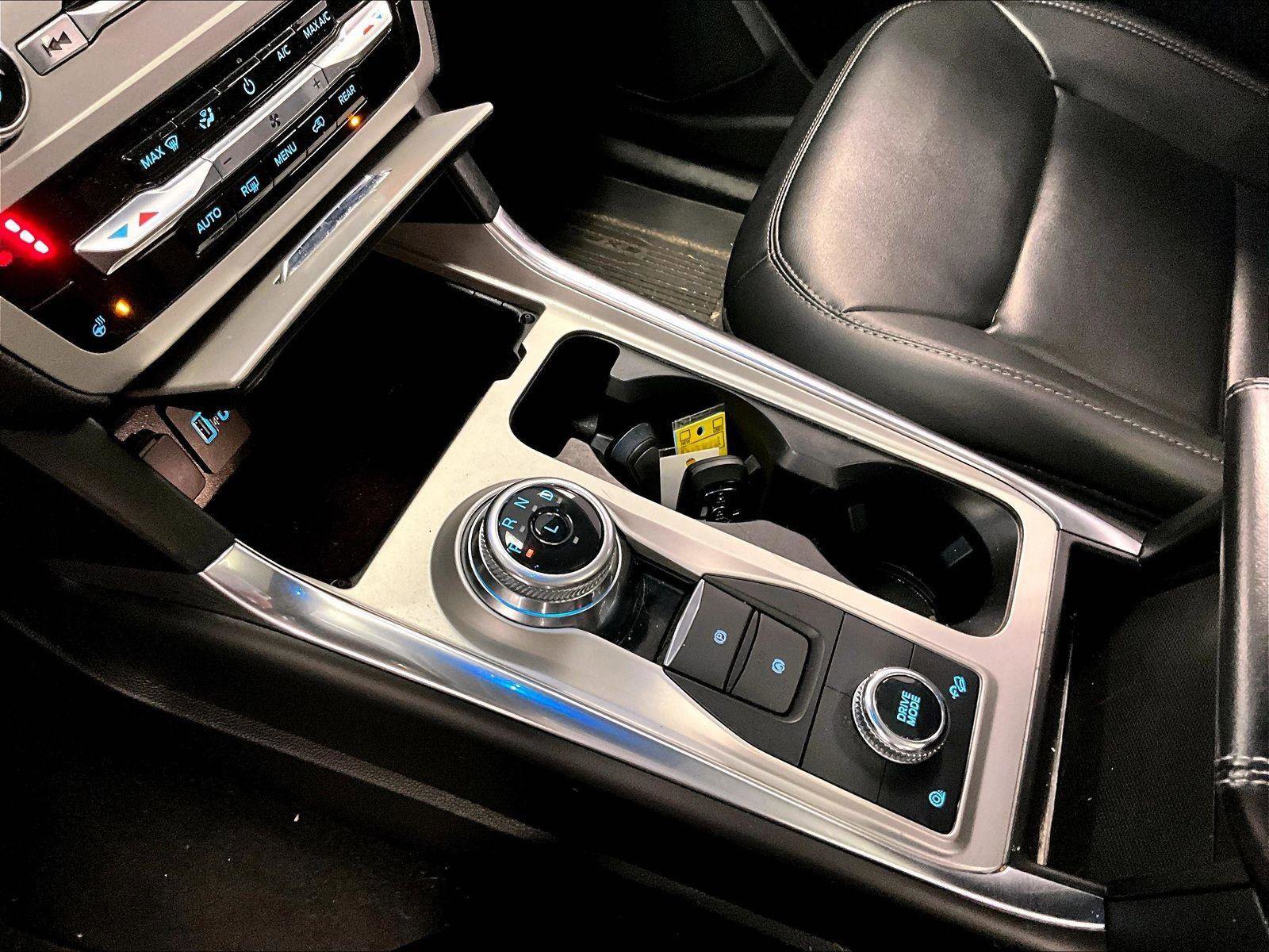 Used 2023 Ford Explorer XLT w/ Equipment Group 202A image 16