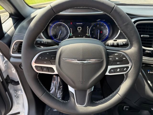 New 2026 Chrysler Pacifica Select image 17