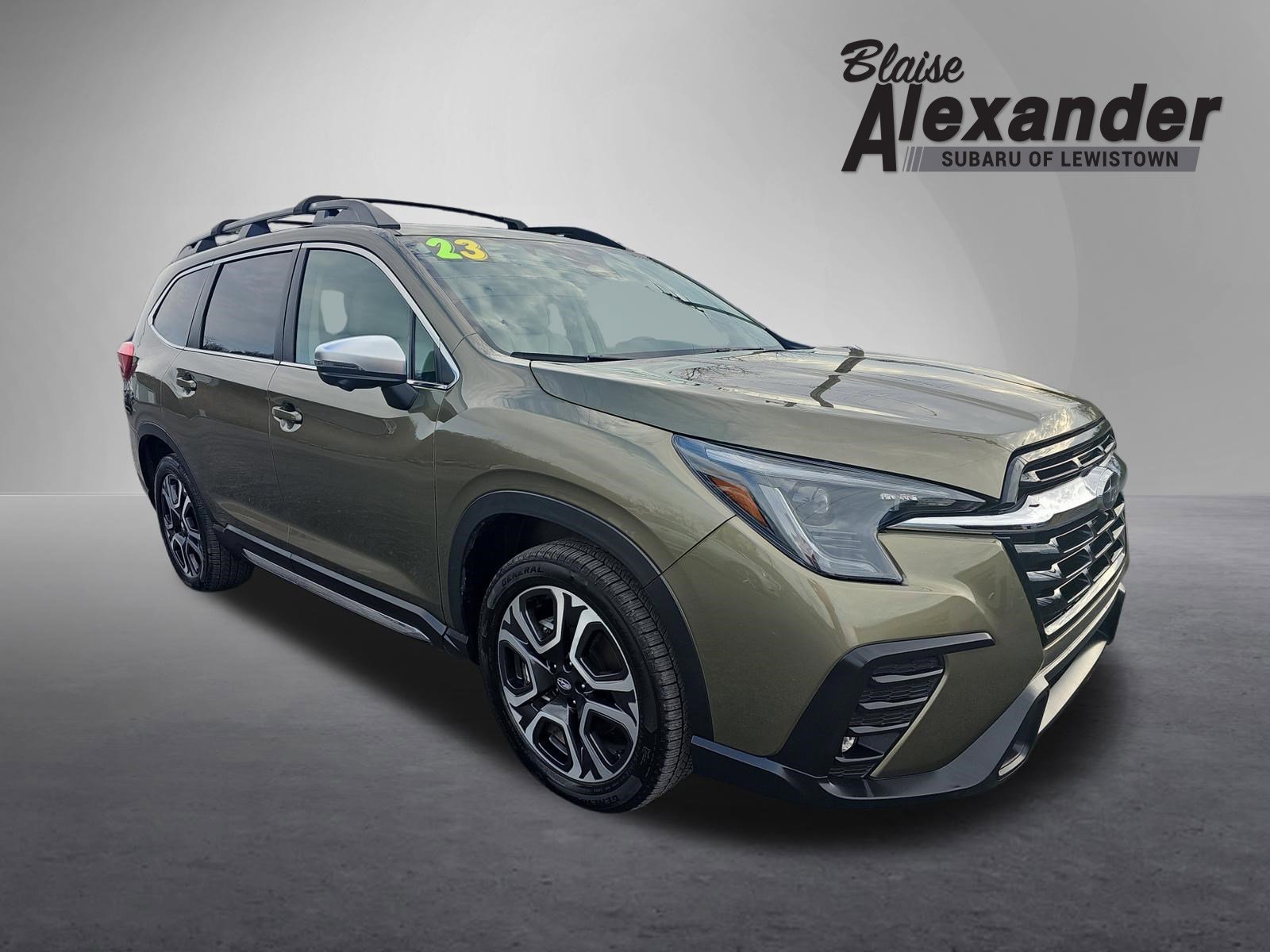 Used 2023 Subaru Ascent Limited w/ Technology Package image 1