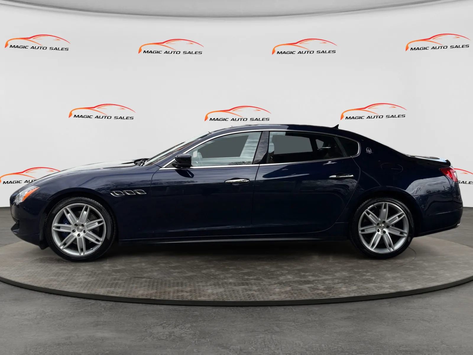 Used 2015 Maserati Quattroporte S Q4 AWD/4WD image 5