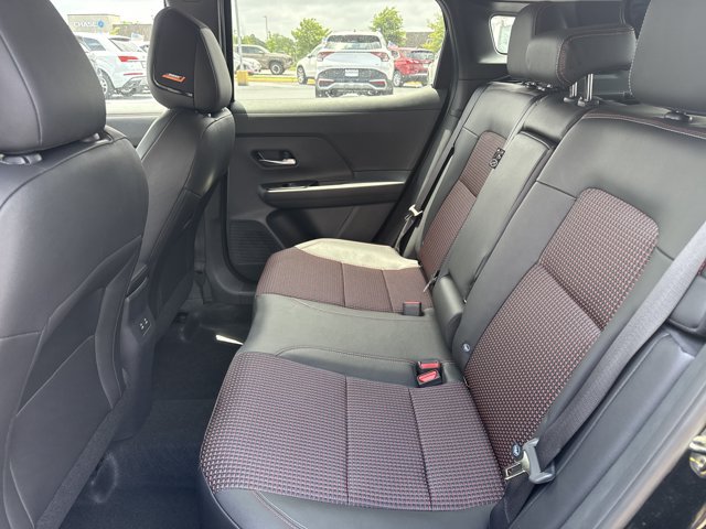 New 2026 Nissan Kicks SR w/ SR Premium Package FWD image 5