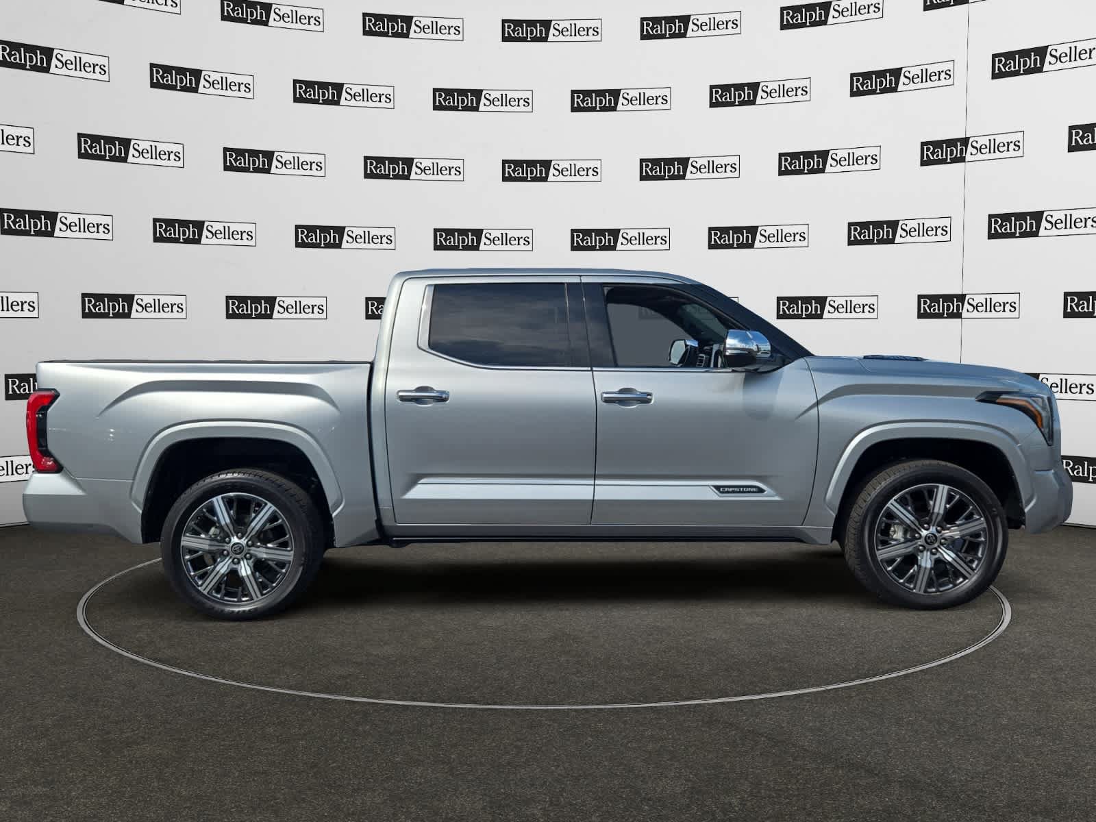 Used 2022 Toyota Tundra Capstone AWD/4WD image 7