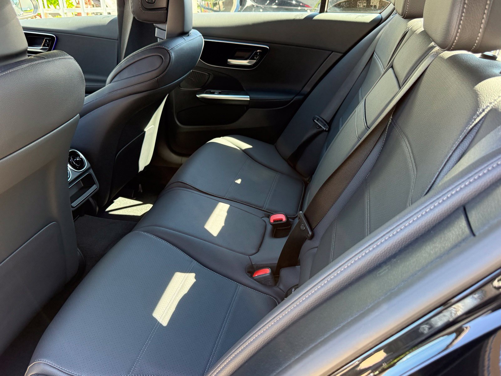 Used 2025 Mercedes-Benz C 300 Sedan image 41