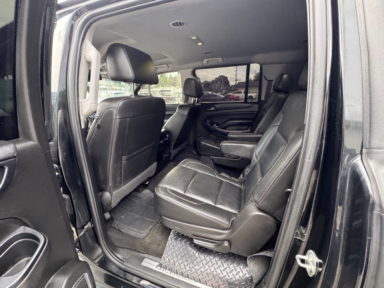 Used 2018 Chevrolet Suburban LT AWD/4WD image 32
