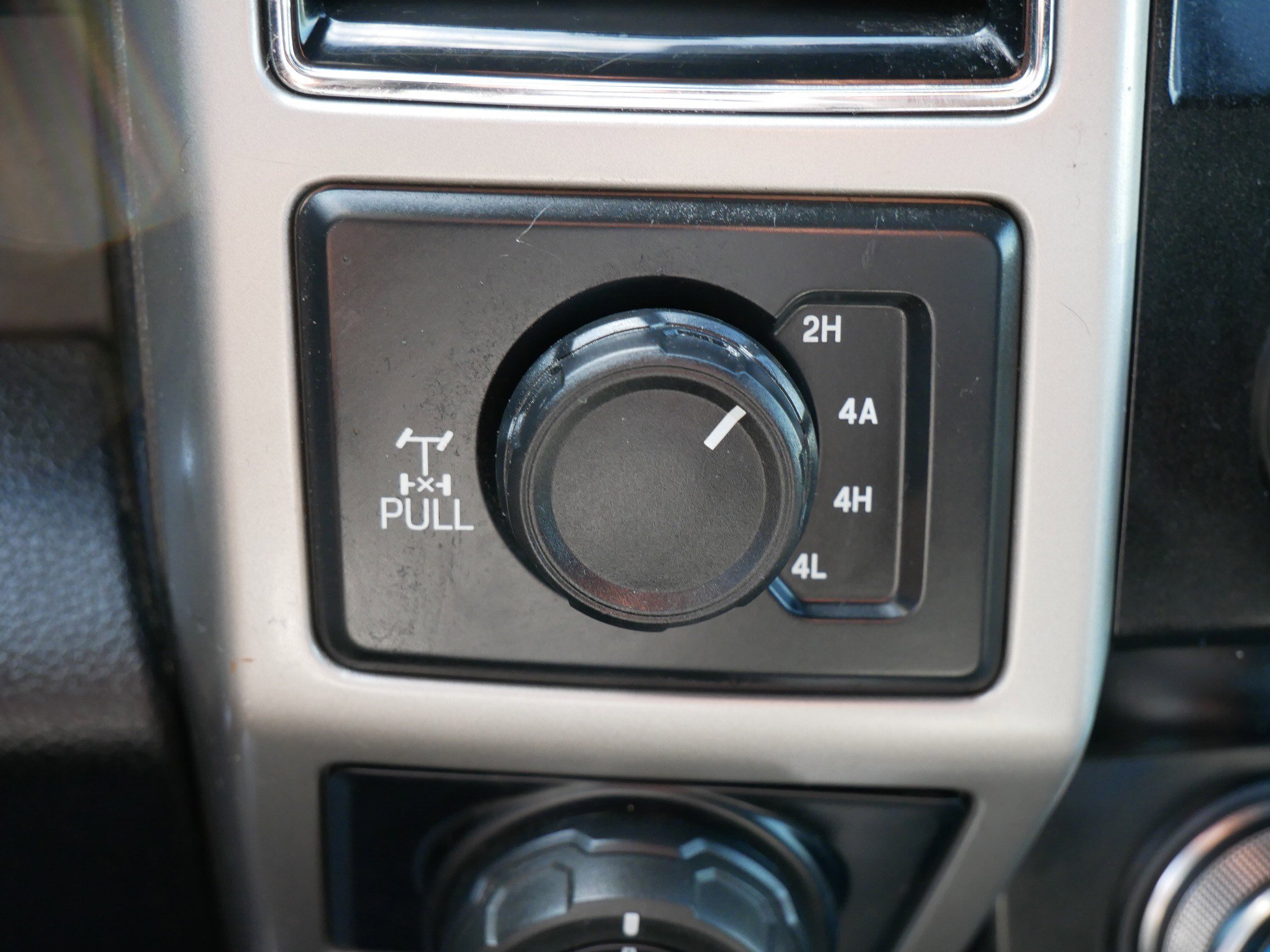 Used 2019 Ford F150 Lariat w/ Equipment Group 502A Luxury image 30