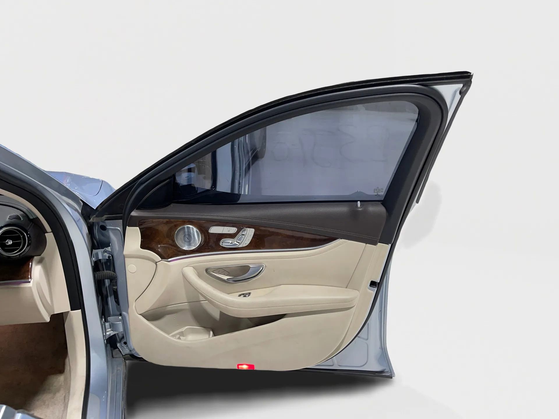 Used 2017 Mercedes-Benz E 300 4MATIC w/ Premium 1 Package image 27