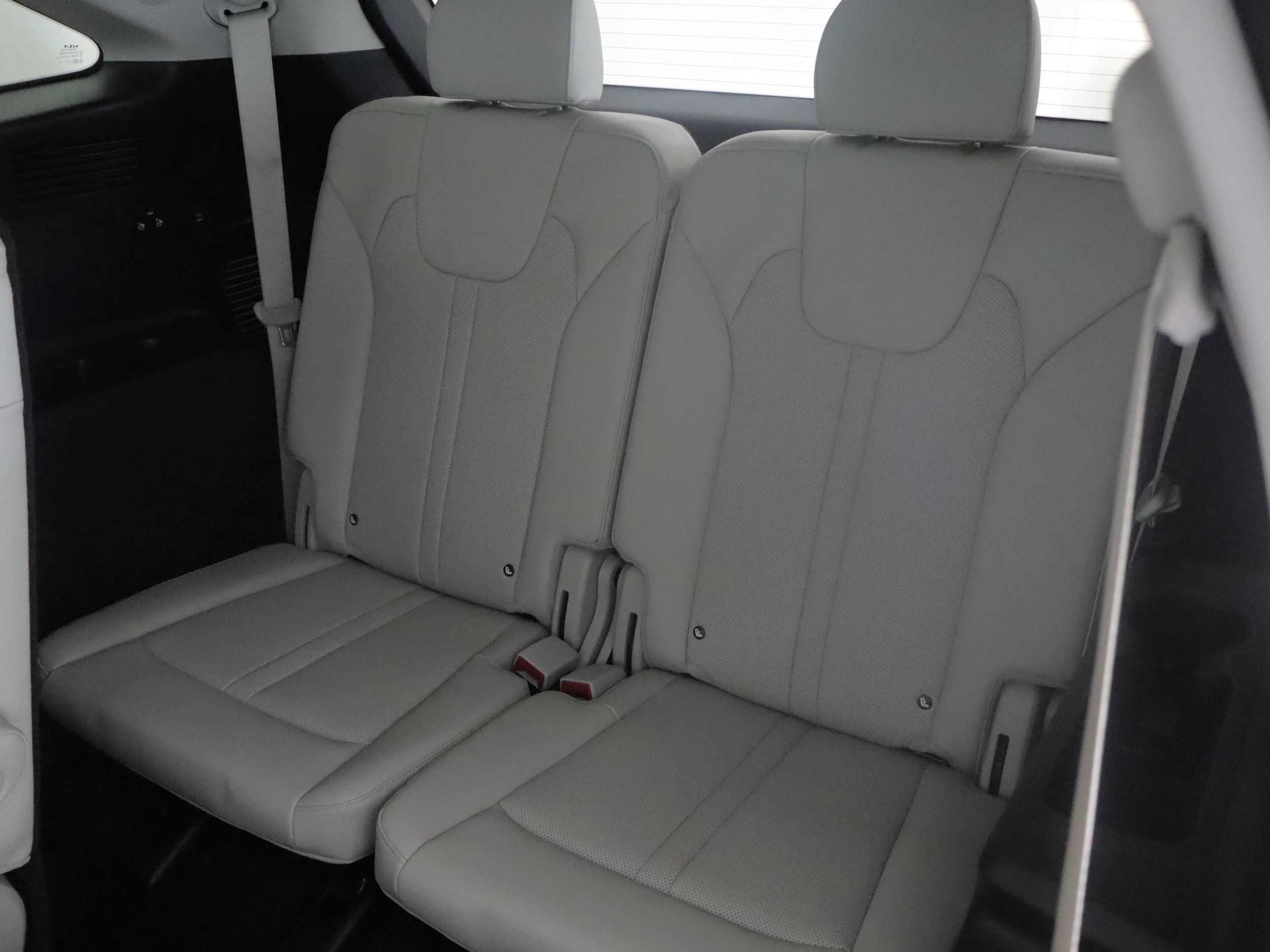 Used 2023 Kia Sorento SX Prestige w/ Panoramic Sunroof Package AWD/4WD image 10