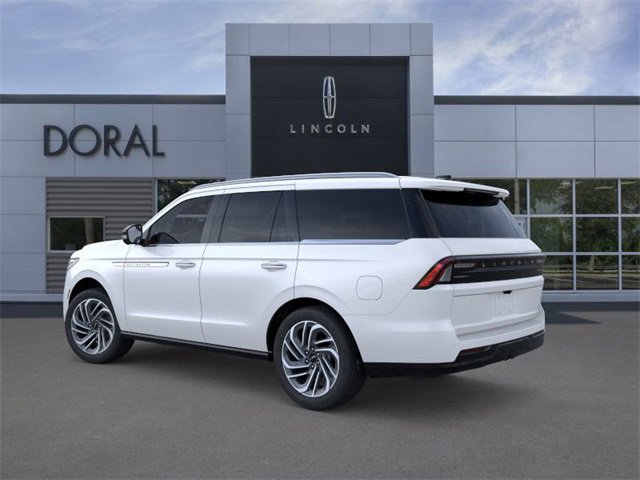 New 2025 Lincoln Navigator Reserve image 4