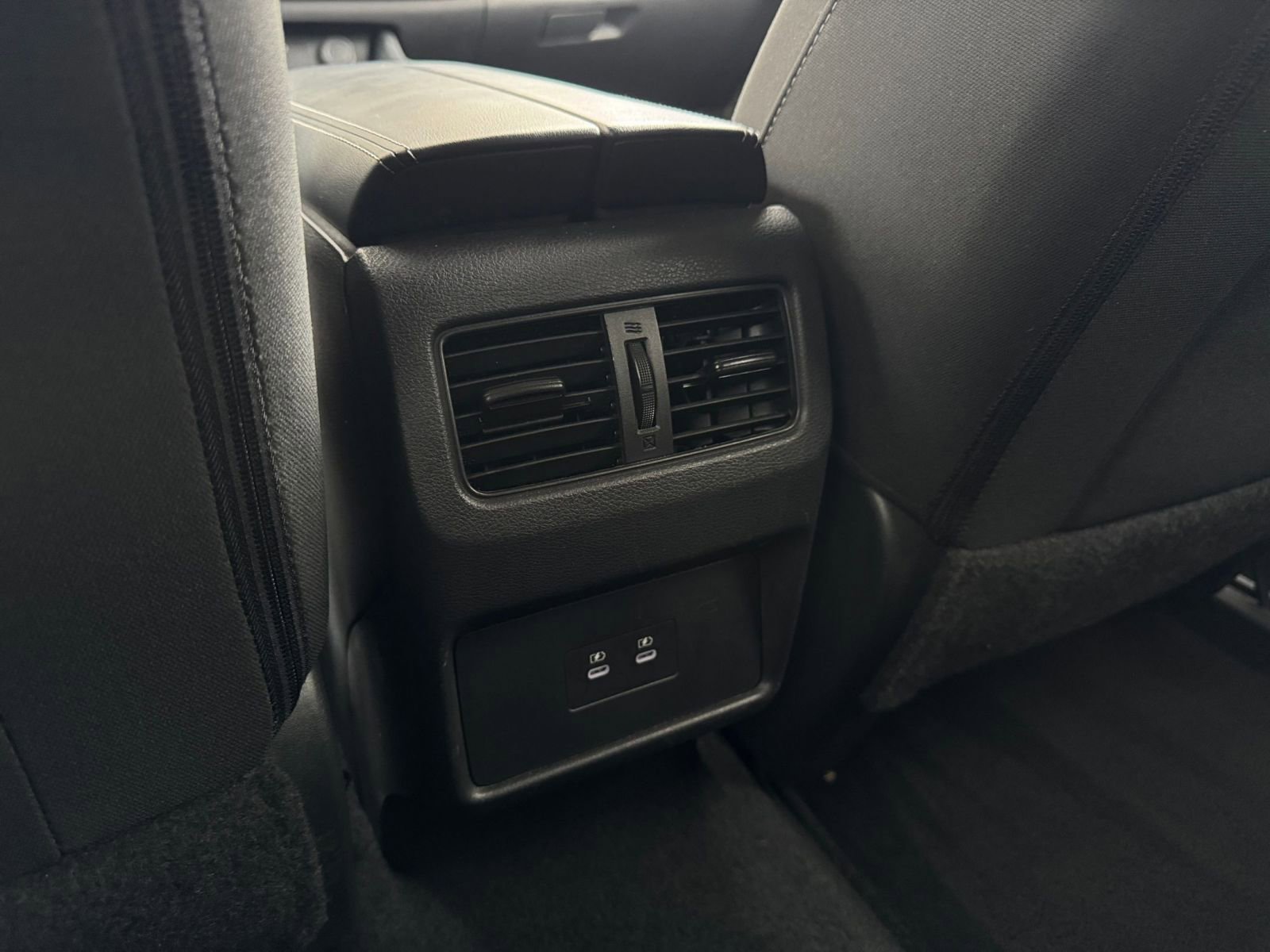 Used 2025 Nissan Rogue SV FWD image 24