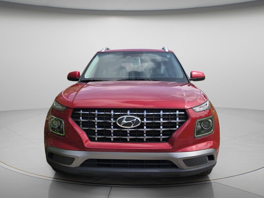 Used 2023 Hyundai Venue SEL FWD image 3