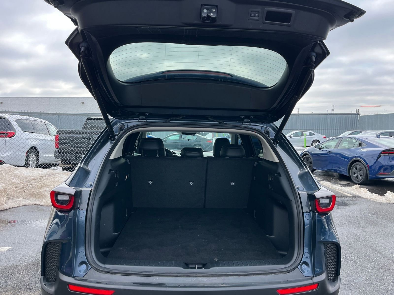 Used 2025 MAZDA CX-50 AWD 2.5 S w/ Premium Package image 33