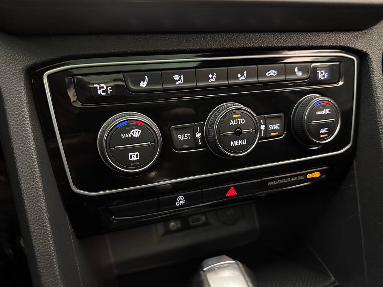 Used 2018 Volkswagen Atlas SEL AWD/4WD image 22