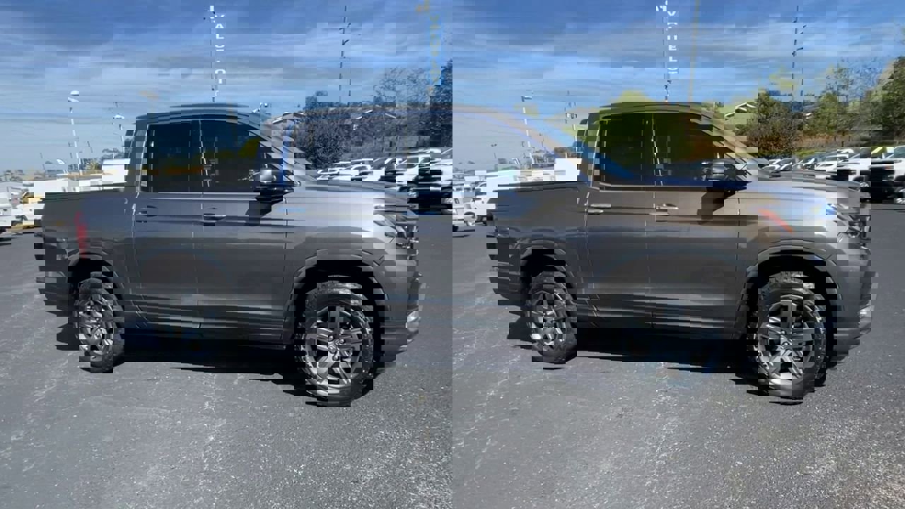 Used 2022 Honda Ridgeline RTL-E image 2