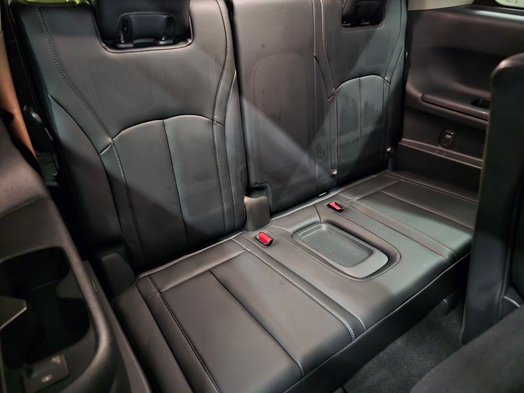 Used 2023 INFINITI QX60 Sensory w/ Vision Package FWD image 34