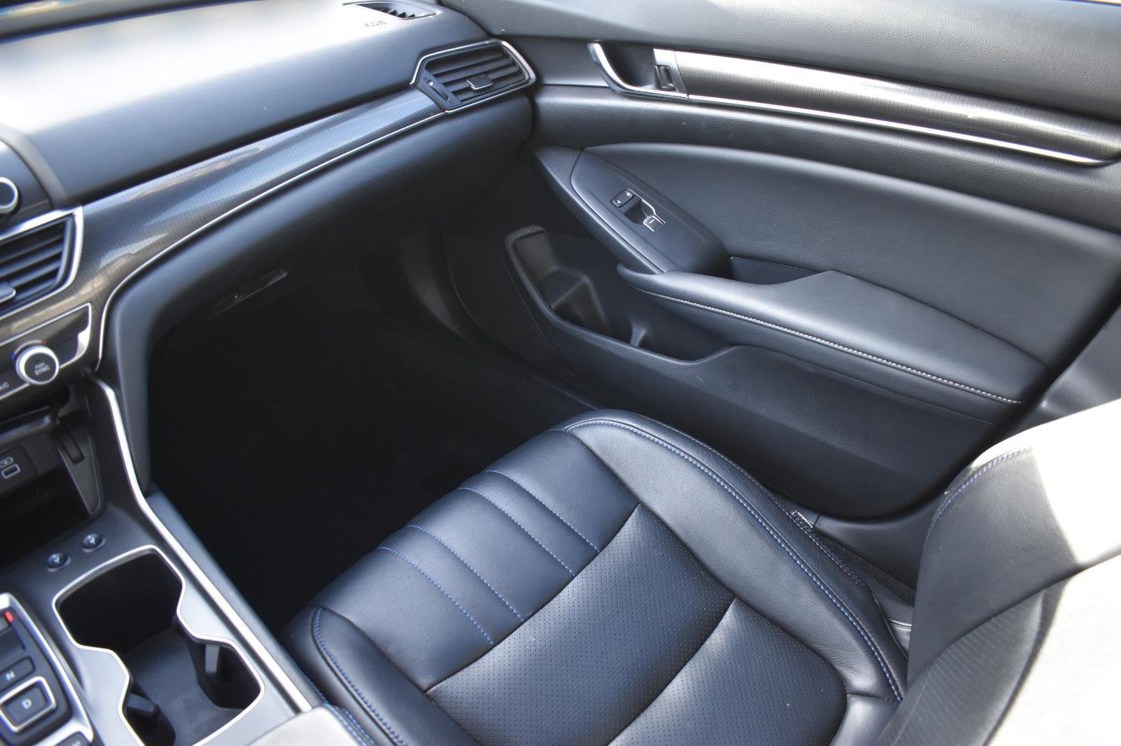 Used 2022 Honda Accord Sport image 18