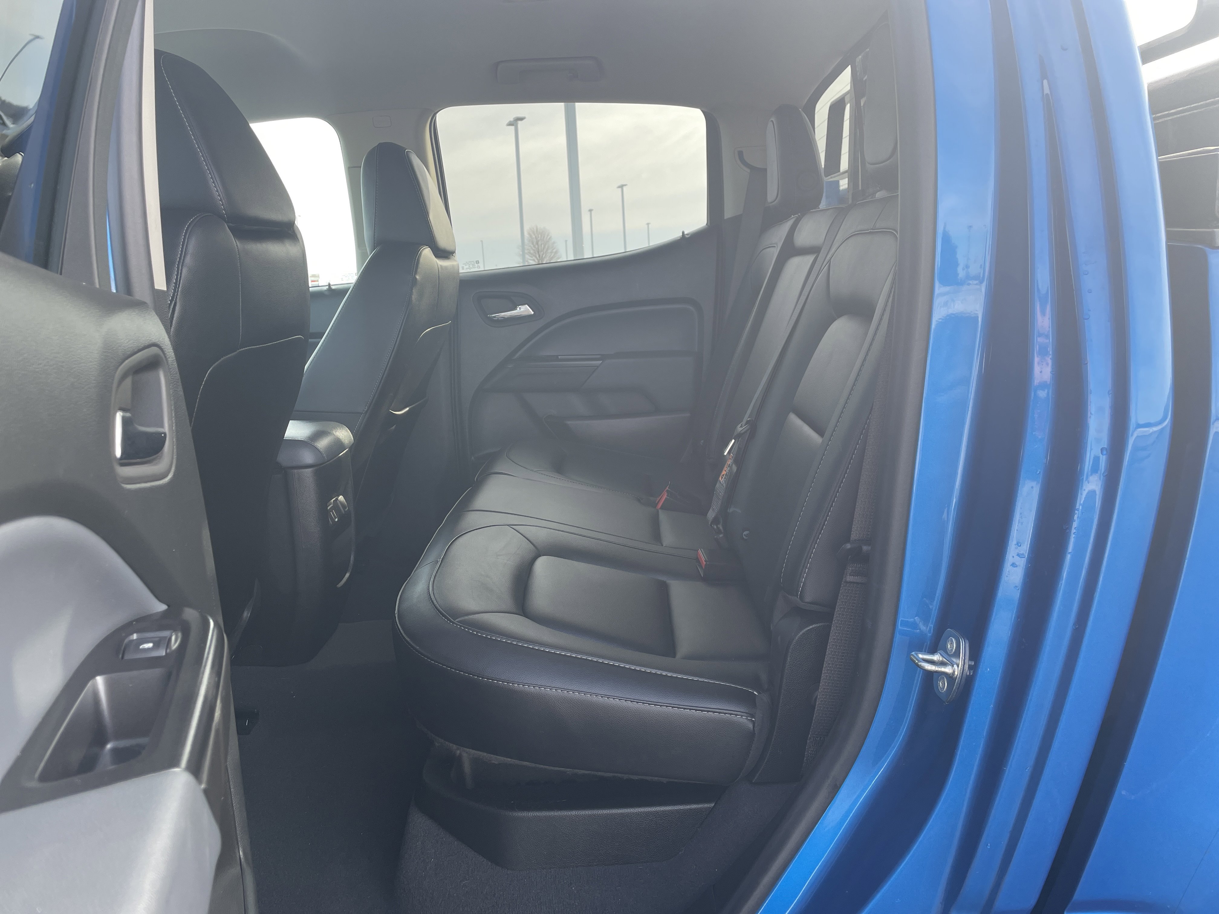 Used 2022 Chevrolet Colorado Z71 w/ Safety Package image 22