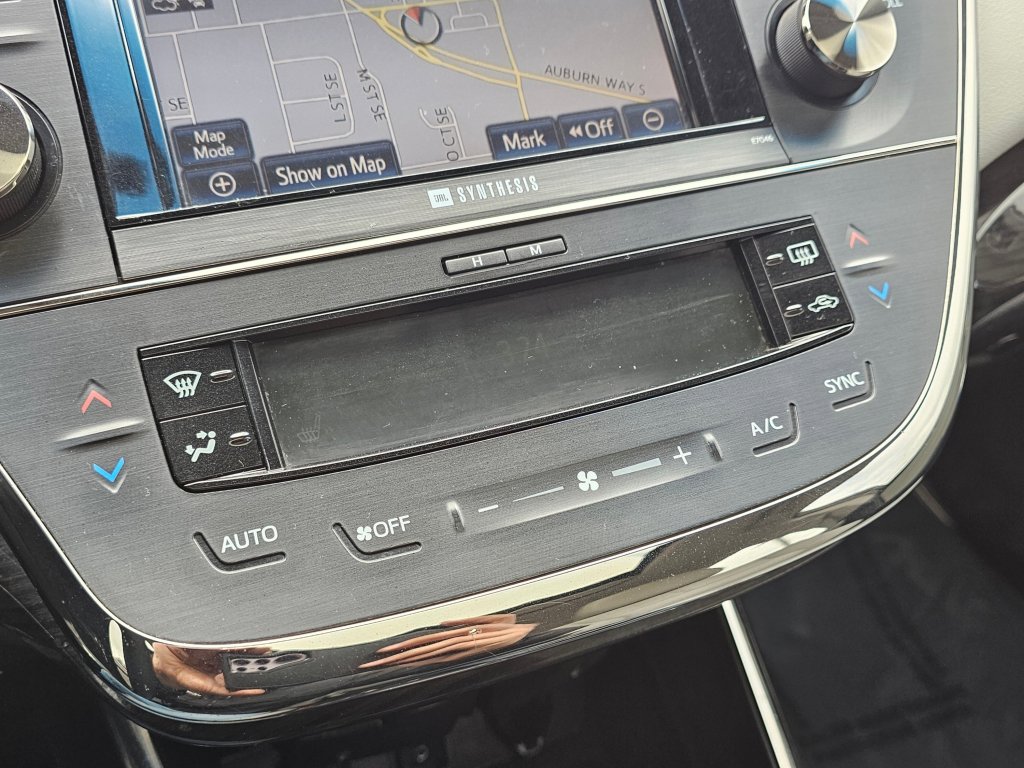 Used 2013 Toyota Avalon Limited FWD image 9