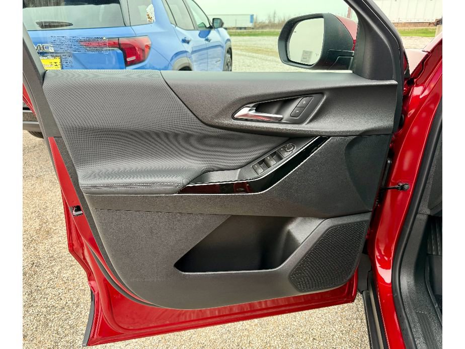 New 2026 Chevrolet Equinox LT w/ Safety and Technology Package image 10