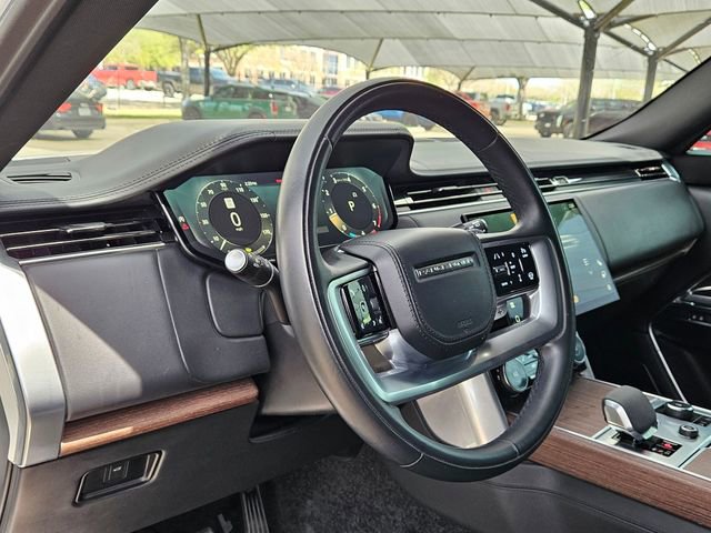 Used 2023 Land Rover Range Rover Long Wheelbase SE image 30