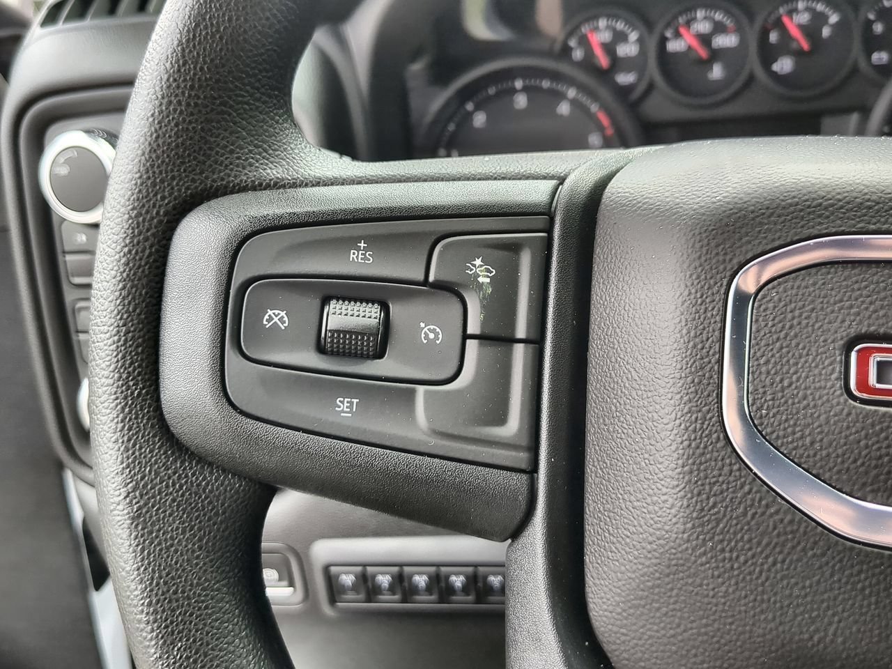 New 2025 GMC Sierra 2500 Pro w/ Convenience Package AWD/4WD image 33