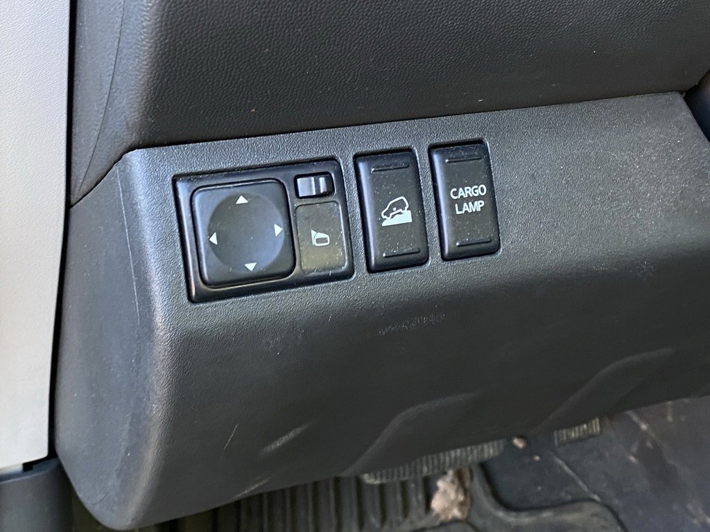 Used 2019 Nissan Frontier PRO-4X image 12