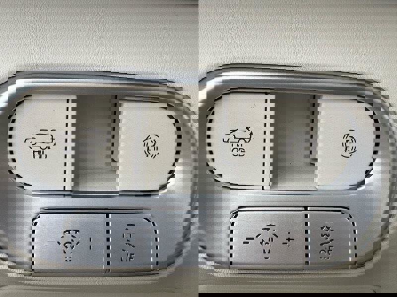 Used 2024 Genesis GV60 Advanced image 25