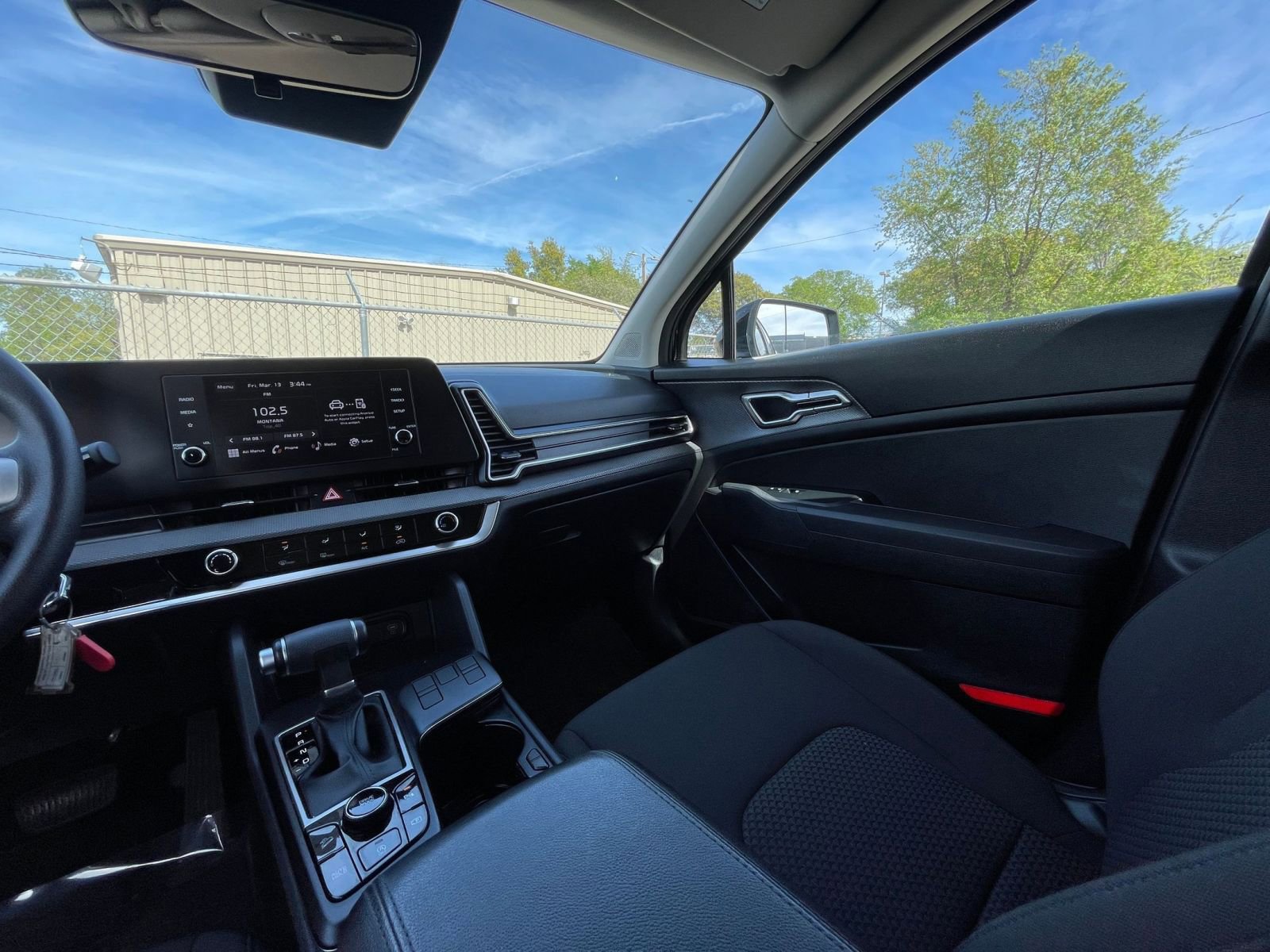 Used 2025 Kia Sportage LX FWD image 34