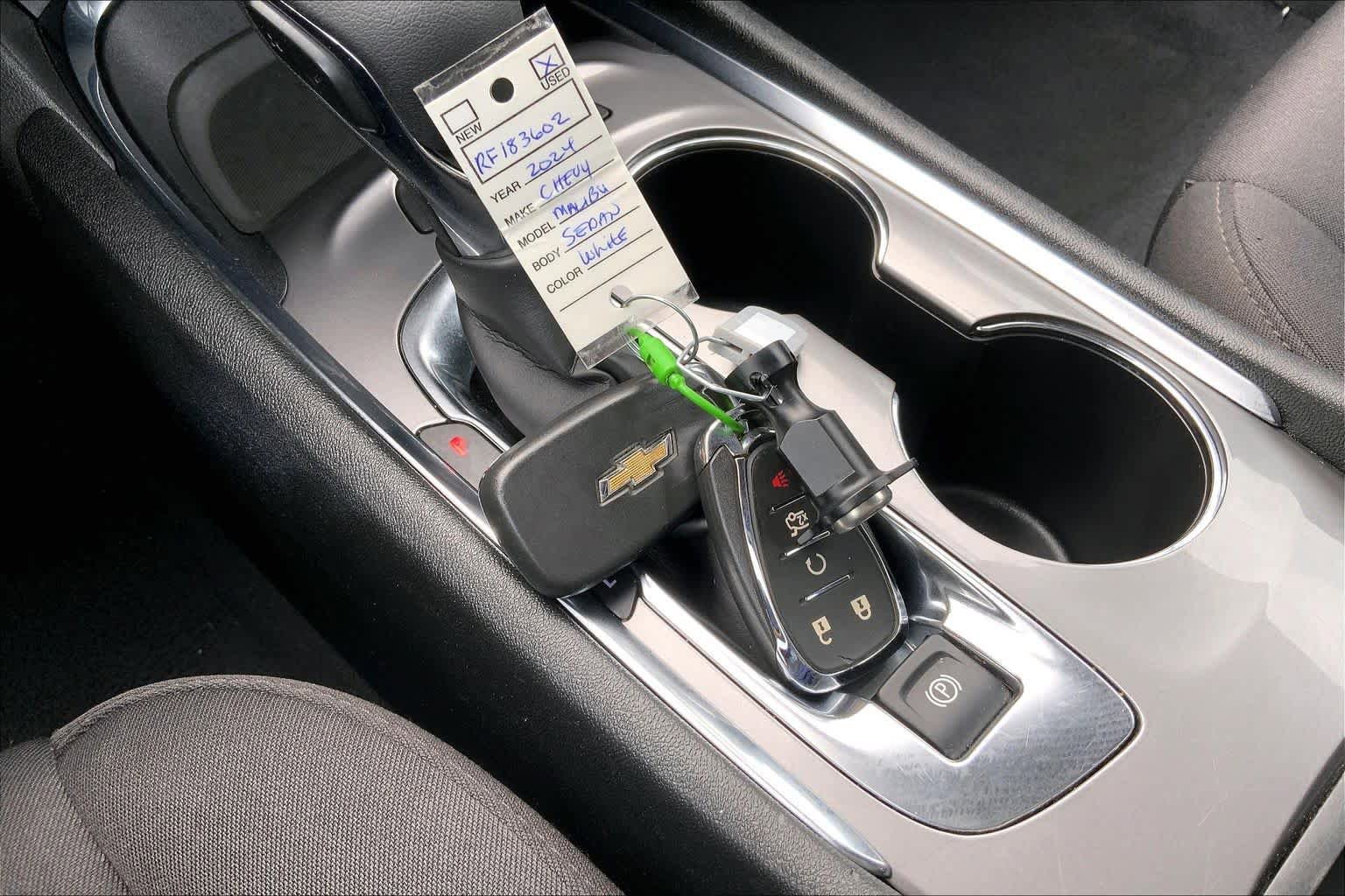 Used 2024 Chevrolet Malibu LT FWD image 15