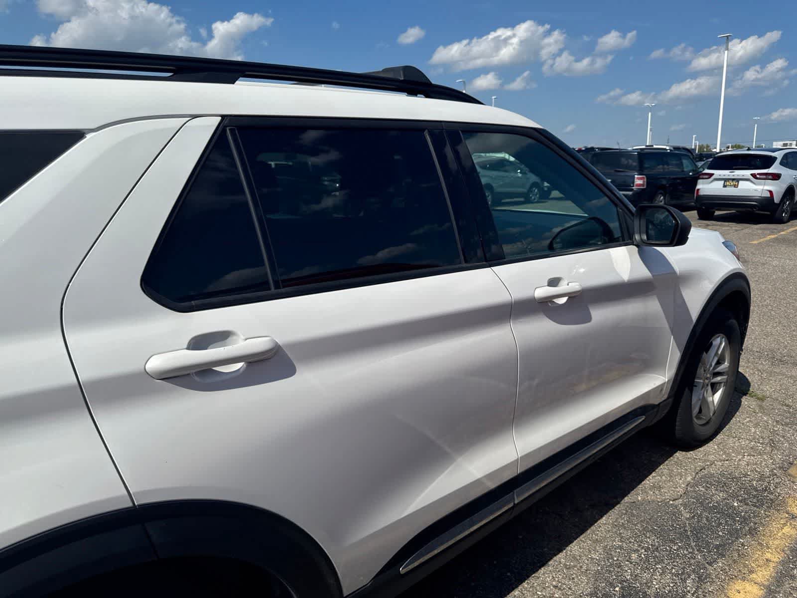 Used 2023 Ford Explorer XLT w/ Equipment Group 202A AWD/4WD image 11