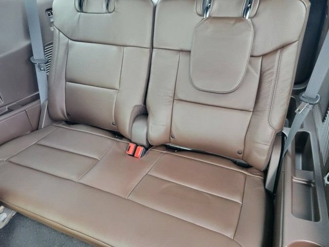 Used 2024 Ford Explorer King Ranch w/ Technology Package RWD image 12