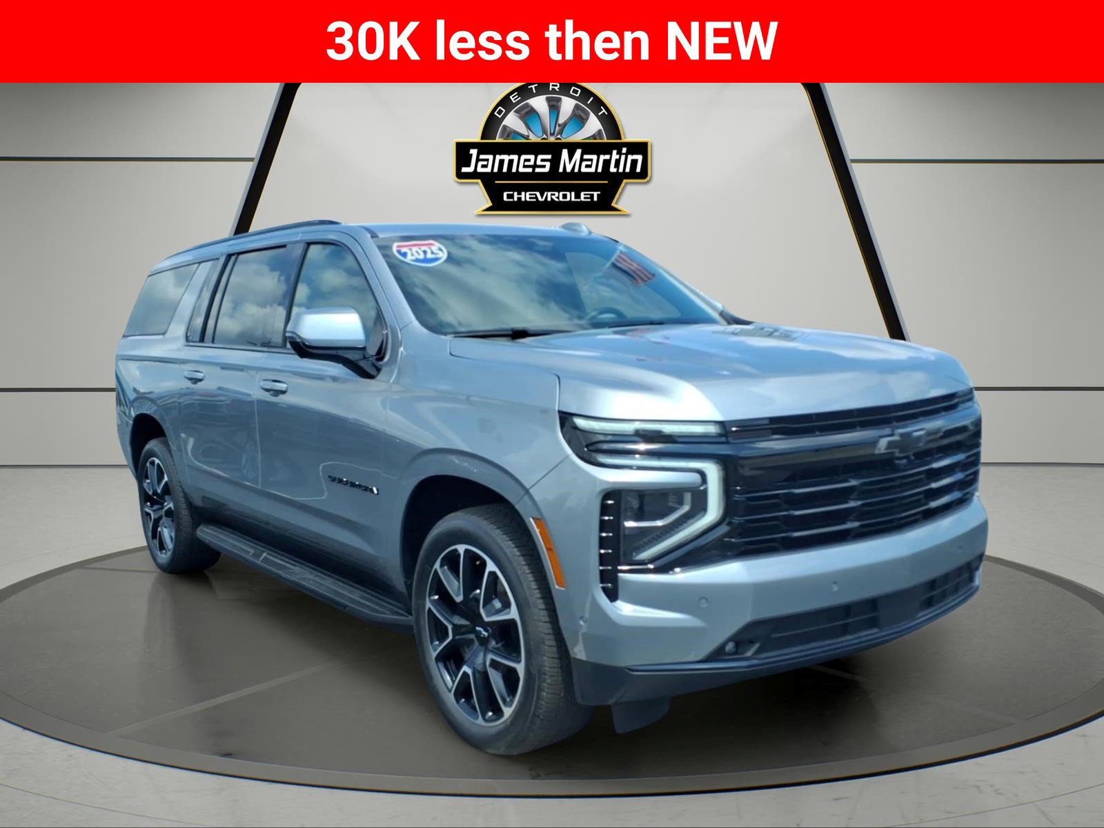 Certified 2025 Chevrolet Suburban RST w/ Comfort Package AWD/4WD image 3