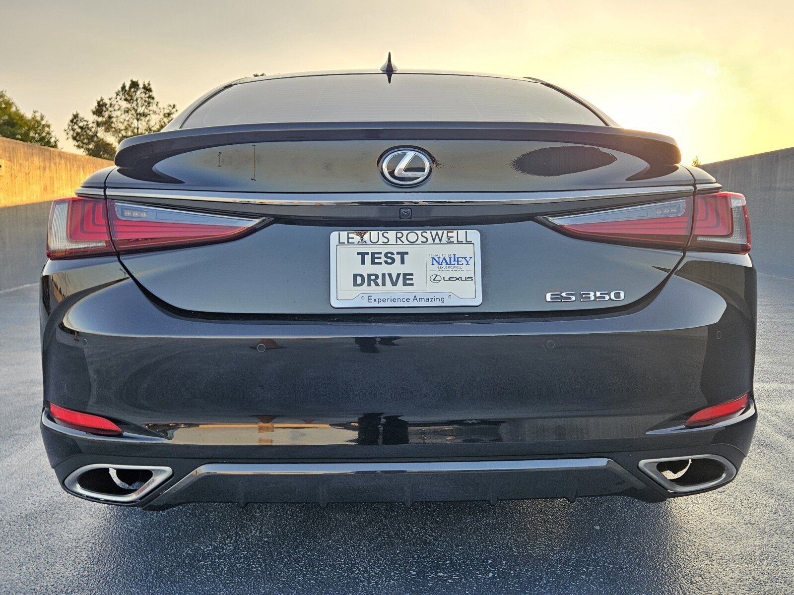Certified 2024 Lexus ES 350 F Sport w/ Accessory Package (Z2) FWD image 4