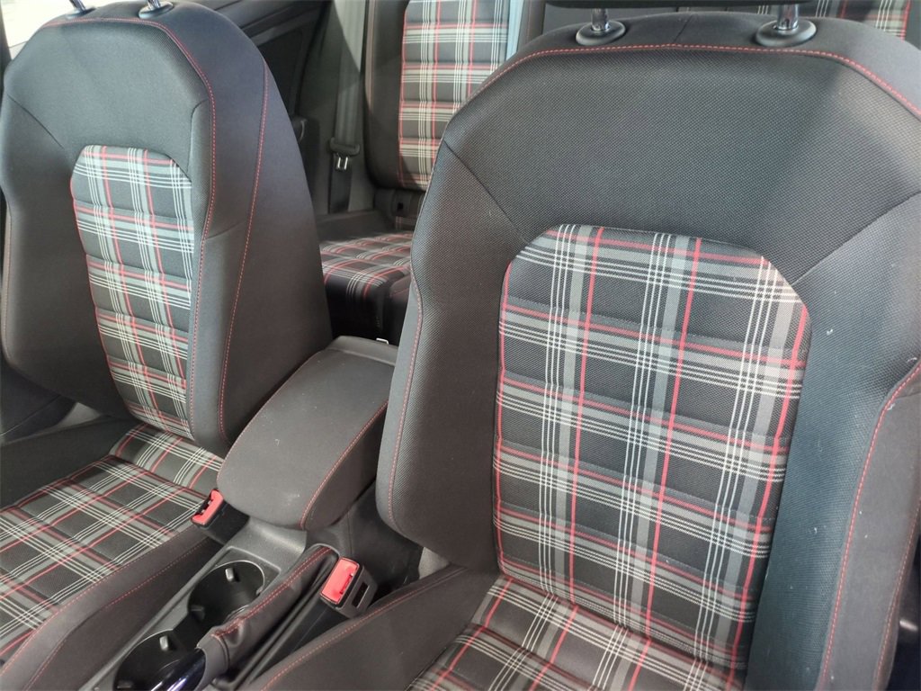 Used 2021 Volkswagen GTI SE image 16