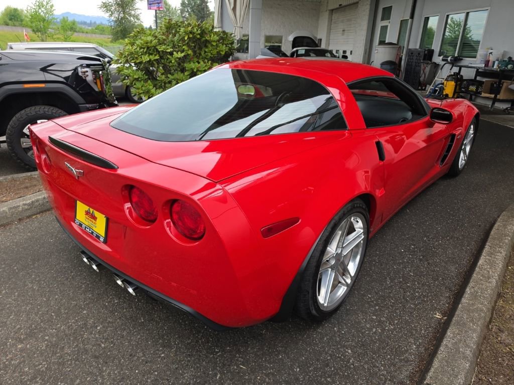 Used 2007 Chevrolet Corvette Z06 w/ Preferred Equipment Group RWD image 8