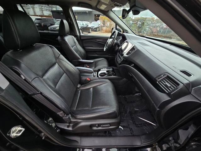 Used 2018 Honda Pilot Elite image 16